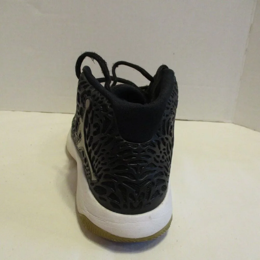 Jordan Shoes Men Size 9.5 Black White Fitness Athletic Basketball Sneakers